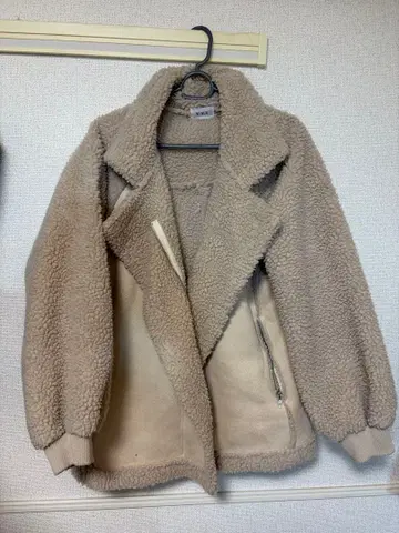 베이지 보아 자켓 플리스 소재