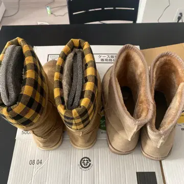 어그 부츠 베이지와 블랙 체크 2켤레