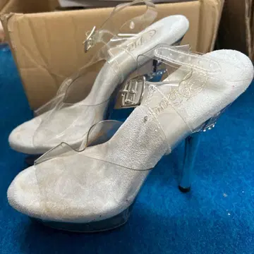 클리어 콘테스트 하이힐