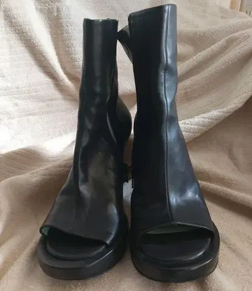 [ 새상품급 ] 오픈토 가죽 부티