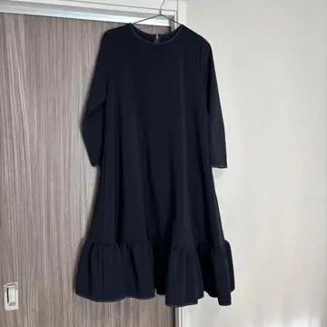 trefle+1 네이비 밑단 프릴 플레어 원피스 F