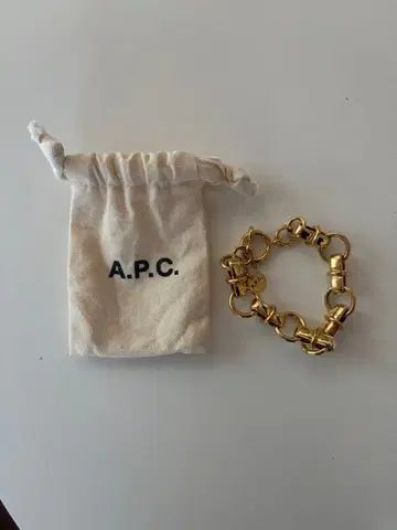 A.P.C. 골드 팔찌