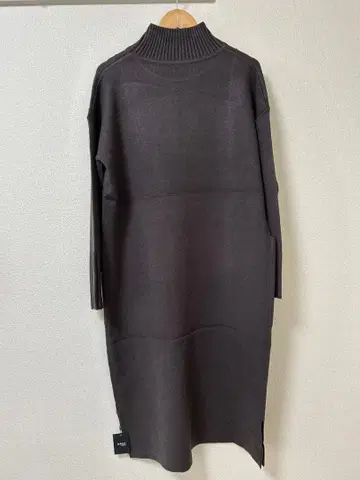 다크 브라운 터틀넥 롱 니트 원피스