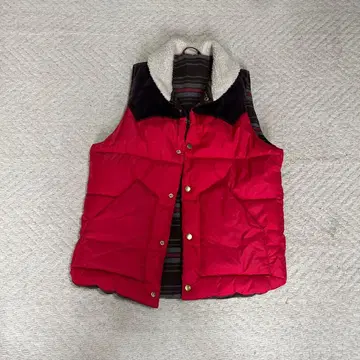 빨간색 보아 옷깃 다운 베스트