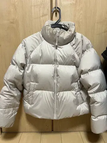 THE NORTH FACE 화이트 다운 자켓 S 사이즈