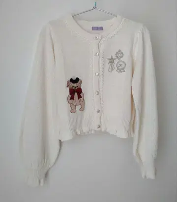 엑시즈팜 kawaii 로얄 베어 가디건 axes