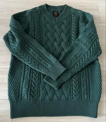 BATONER 바토너 유나이티드 애로우즈 별주 케이블 니트 V넥