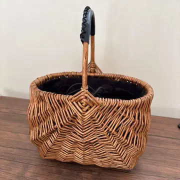 라탄 별 모양 바스켓백 MARCHER