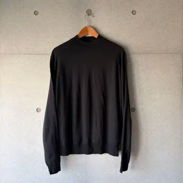 존 스메들리 모크넥 스웨터