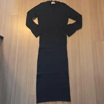 Mila Owen 네이비 리브 니트 타이트 원피스