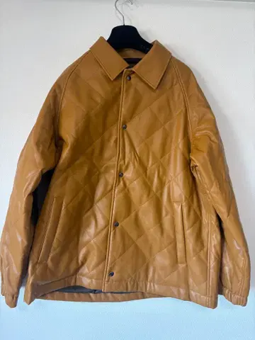 ADAM ET ROPE 카멜 퀼팅 아우터