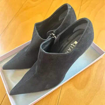 DIANA 블랙 스웨이드 부티 25cm