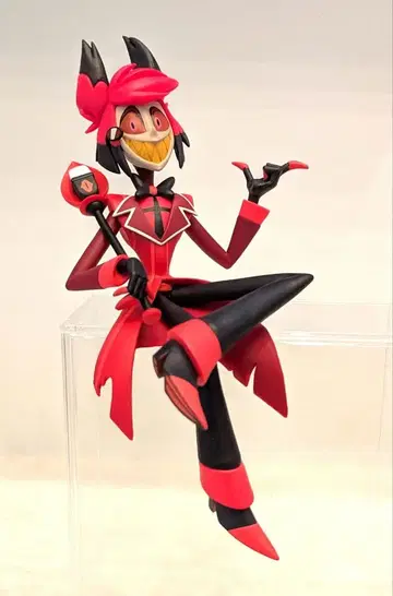 해즈빈 호텔에 오신 것을 환영합니다 알래스터 피규어