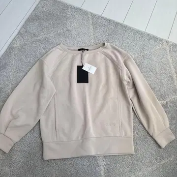 미사용 새상품 TATRAS 베이지 맨투맨