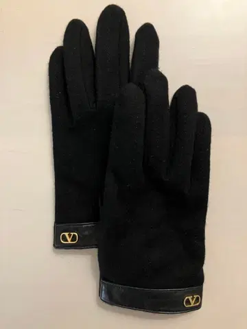 V 로고가 달린 블랙 울 장갑