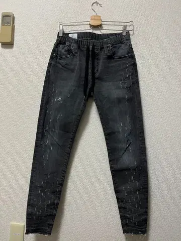 사트 x 빅존 데미지 가공 이지 스키니 데님 /S 블랙 스트레치