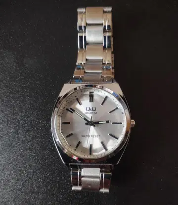 시티즌 Q&Q 손목시계