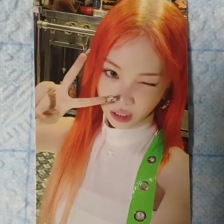 Le Sserafim Kim Chaewon Spaghetti Weverse Pre-order Benefit