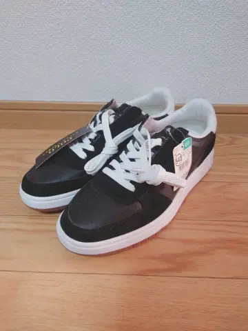 Polo 블랙 스니커즈 26cm