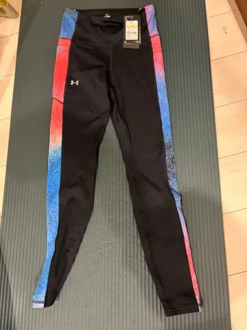 언더아머 컴프레션 레깅스 MD M 사이즈 미사용 새상품