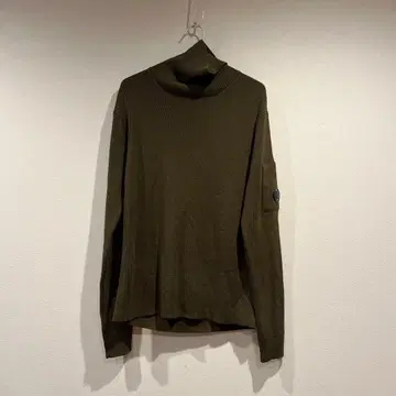 C.P. COMPANY 올리브 그린 니트