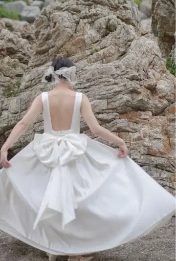 결혼식 화이트 새틴 A라인 드레스