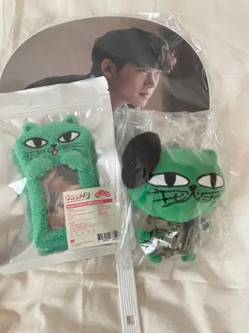 택연 OKCAT 포토 카드 홀더 + 부채 + 봉제 인형 (3종 세트)