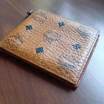 MCM 접이식 지갑 브라운 드롭 핸들 콤초 부착