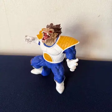 드래곤볼 베지터 대원숭이 피규어