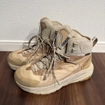 호카 오네오네 카하 등산화 베이지