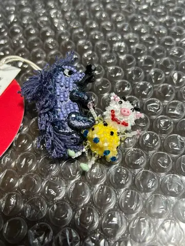 오레보레브라 알베로베로 비즈제 브로치