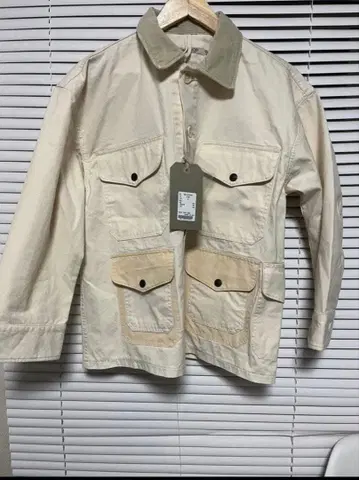 옴니갓 OMNIGOD 헌팅 자켓 베이지 사이즈 S 새상품