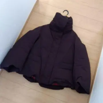 UNIQLO +J 하이브리드 다운 자켓 와인 다운 90% 발수