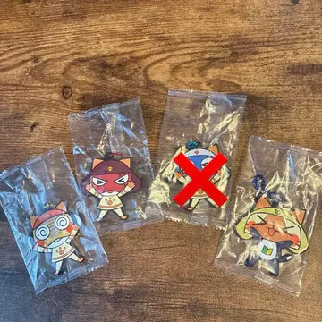 개구리 중사 케로로 몬헌 콜라보 러버 키링 4개 세트