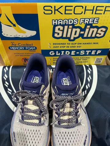 SKECHERS GLIDE-STEP Hands Free Slip-Ins