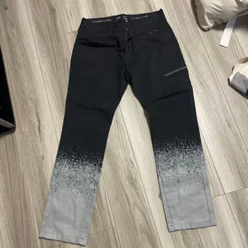 Oakley 퍼포먼스 핏 팬츠 US32 JPN34