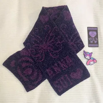 ANNA SUI 마이멜로디&쿠로미 자수 브로치 부착 모헤어 니트 머플러