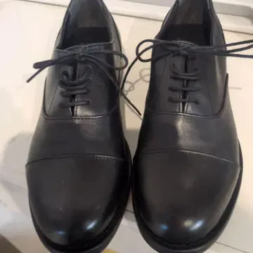 블랙 가죽 레이스업 슈즈 Marie Louise 마리 로즈