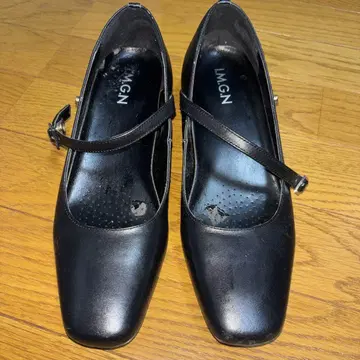 IMGN 블랙 스트랩 포함 펌프스