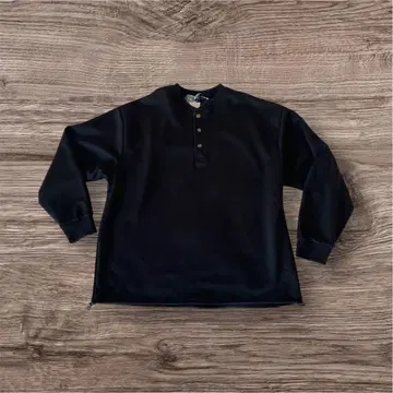 CPCM 블랙 종이상자 헨리넥 풀오버