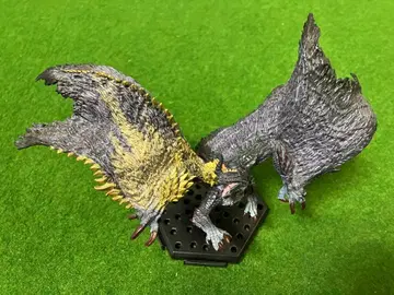 몬스터 헌터 몬헌 피규어 혼돈에 신음하는 고아 마가라