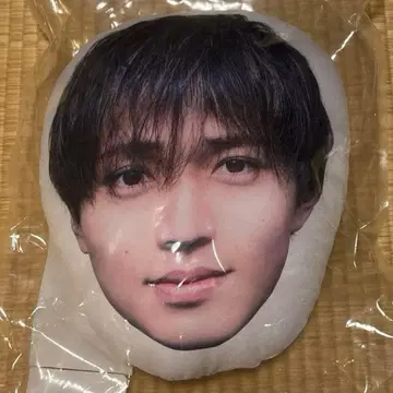 [미개봉 새상품] 킹프리 불꽃놀이 쿠션 나가세 렌