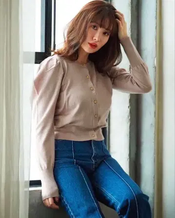 Her lip to 베이지 니트 가디건