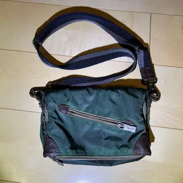 오로비안코 숄더백