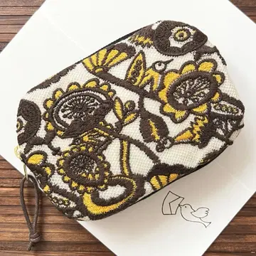 미나 페르호넨 동글동글 얇은 타입 파우치 joy1