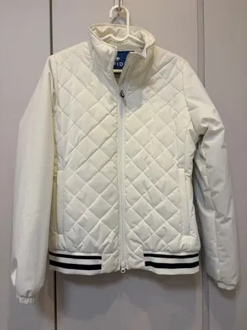 FIDRA 화이트 퀼팅 자켓 여성용