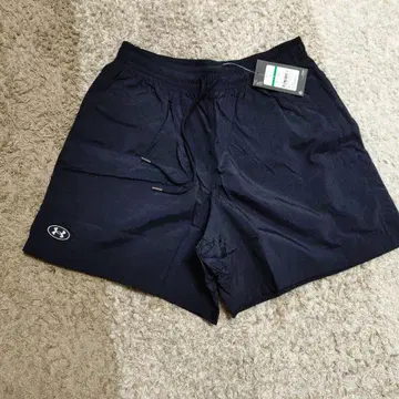 UNDER ARMOUR 숏팬츠