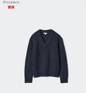 유니클로 케이블 V넥 스웨터 네이비