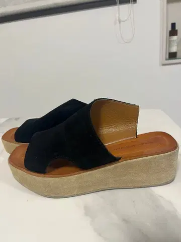 새상품급 FABIO RUSCONI 블랙 통굽 샌들