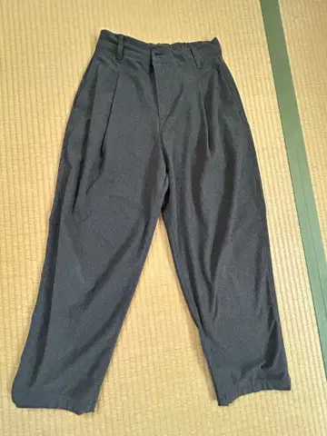 그레이 플리츠 와이드 팬츠